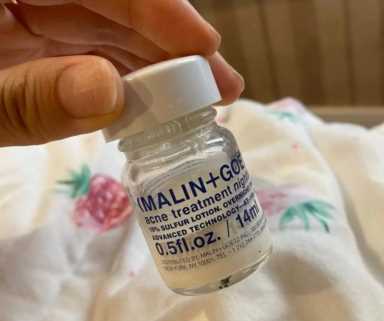 今年流行的“新式”祛痘精华，25岁女生一定要知道，效果真不一般