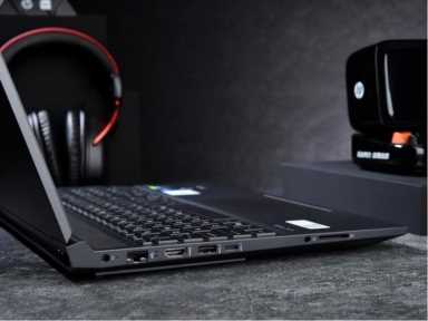 惠普 VICTUS 光影精灵8游戏本带你走进三屏联动的深层游戏空间