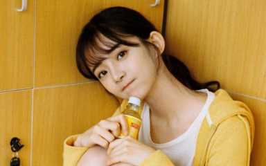 眼睛的护理不能大意，可眼霜再贵涂错白费，正确使用步骤看过来