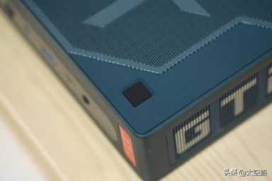 大一新生非得选择笔记本电脑？用了零刻GTR7后，我有话说