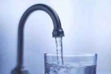自来水、纯净水、矿物质水、滤水壶，哪个更适合家里喝？