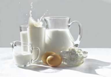 很多人都这样喝牛奶，其实是不对的，专家告诉你最科学的喝奶方法