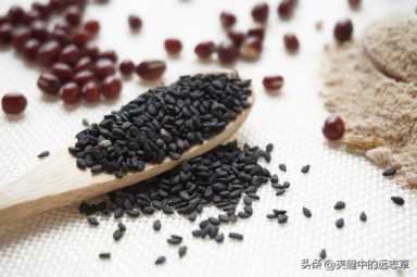 送你一味黑芝麻，聪耳明目、乌发生发、润肠通便，滋补一身精血