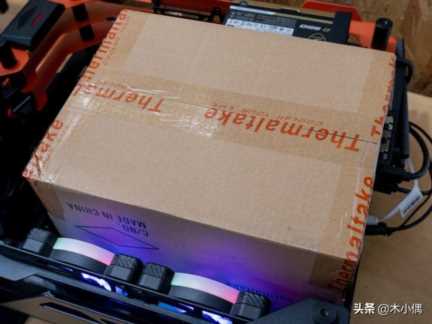 机箱风扇安装，台式电脑机箱风扇怎么安装