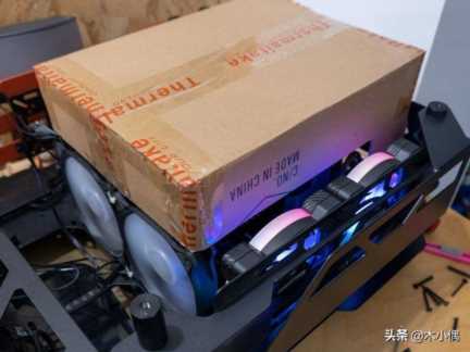 机箱风扇安装，台式电脑机箱风扇怎么安装