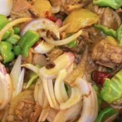 在家做家庭版新疆大盘鸡，比买的更好吃