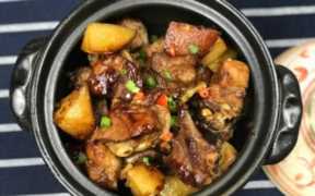 排骨炖土豆,如何做出美味可口的排骨炖土豆