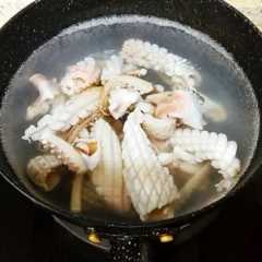 好吃的爆炸的家常炒鱿鱼，没有它我就不吃饭