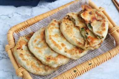 特色小肉饼，食材丰富口感解馋，越吃越香，多吃不腻，赶紧试一试