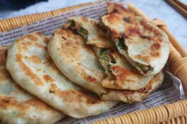 特色小肉饼，食材丰富口感解馋，越吃越香，多吃不腻，赶紧试一试