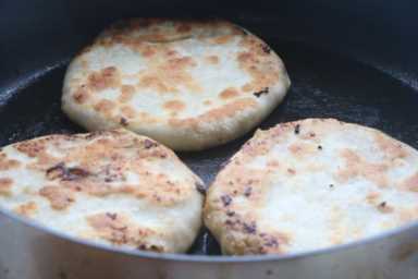 特色小肉饼，食材丰富口感解馋，越吃越香，多吃不腻，赶紧试一试