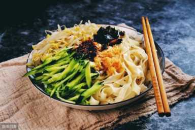 西安正宗凉面培训教学，家常凉面做法