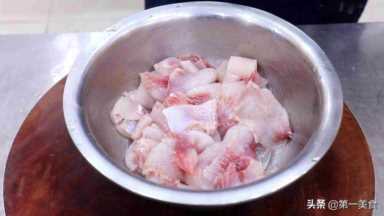 水煮鱼片的做法,如何做水煮鱼片插图9 厨师长教你鱼肉的好吃做法,鱼片洁白滑嫩,吃一次,美味忘不了