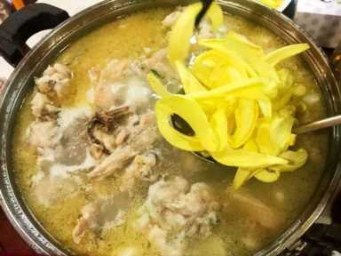 茶花赏完还能做菜，裹面一炸，好吃到停不下来！