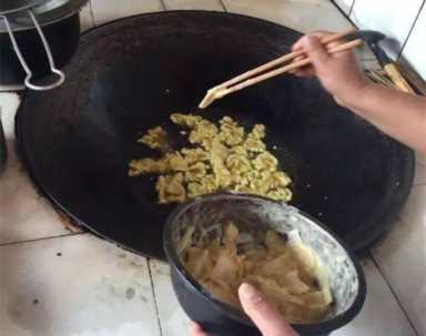 茶花赏完还能做菜，裹面一炸，好吃到停不下来！