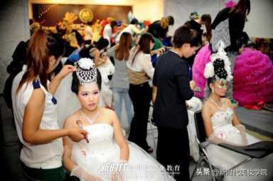 新时代化妆学校靠谱吗？学化妆有哪些发展前途？