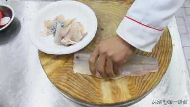 酸菜鱼的家常做法，掌握这个技巧，酸辣开胃做法简单