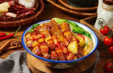 加盟坛肉饭经营技巧有什么？香坛姥坛肉饭