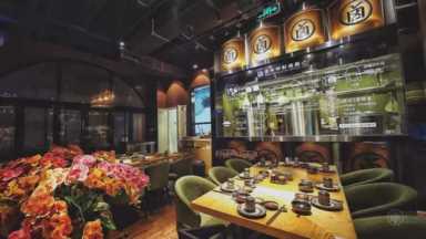 又潮又精致，这家卤味店的设计是要逆天吗！