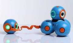 大学毕业生开玩具维修店，一个月净赚5万元