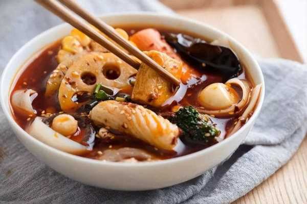 张亮麻辣烫加盟费用,张亮麻辣烫一年利润