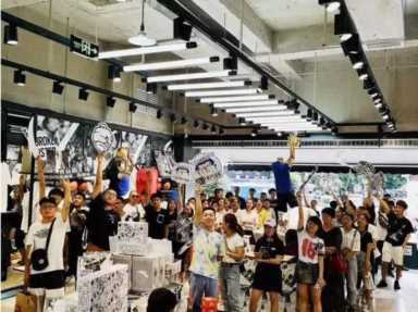 安踏三十年，从晋江“杀”出一条生路