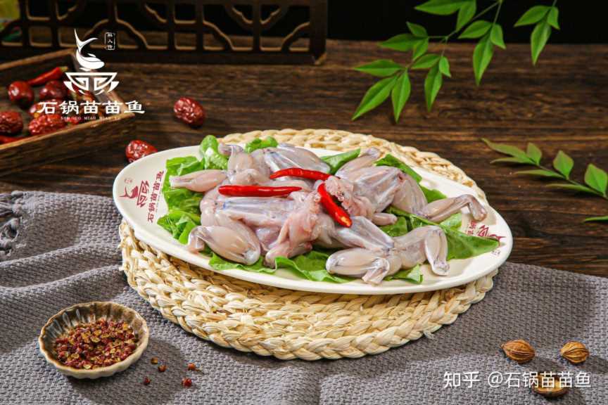 投资开店加盟,加盟火锅餐饮店有哪些优势和劣势插图7 投资开店加盟,加盟火锅餐饮店有哪些优势和劣势