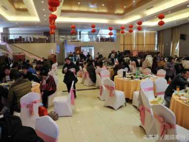 农村订货会，客户们疯抢饮料，代理商的做法让人感动！