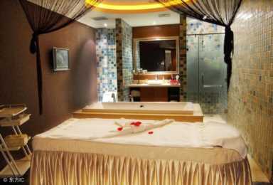 应该怎样正确的加盟美容院品牌，看了你就知道了