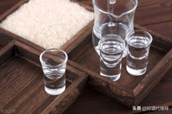 白酒代理一年挣多少,白酒代理利润如何分析插图3 白酒代理一年挣多少,白酒代理利润如何分析