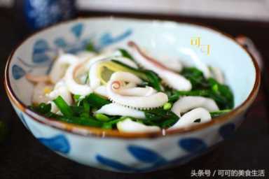 鱿鱼怎么炒好吃又嫩,如何做出美味可口的家常炒鱿鱼插图1 好吃又清新的夏日小炒,爽脆可口的鱿鱼这么炒最鲜嫩