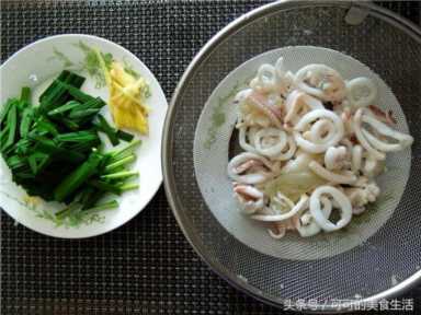 鱿鱼怎么炒好吃又嫩,如何做出美味可口的家常炒鱿鱼插图17 好吃又清新的夏日小炒,爽脆可口的鱿鱼这么炒最鲜嫩