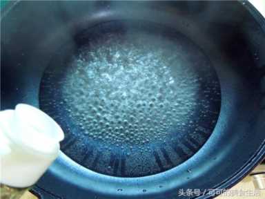 鱿鱼怎么炒好吃又嫩,如何做出美味可口的家常炒鱿鱼插图13 好吃又清新的夏日小炒,爽脆可口的鱿鱼这么炒最鲜嫩