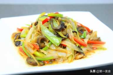 在家烹饪海参，学会这招葱烧的方法，葱香浓厚，海参更是柔软香滑