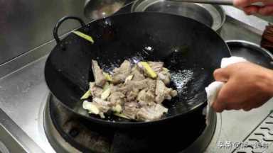 玉米炖排骨最家常的做法，虽然简单易做，很多人第一步就做错了