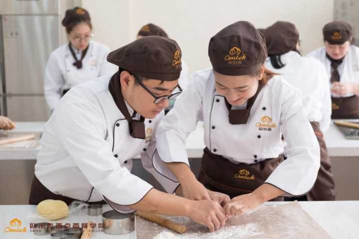 王森与欧米奇烘焙哪个教得好,欧米奇烘焙学费多少插图5 王森与欧米奇烘焙哪个教得好,欧米奇烘焙学费多少