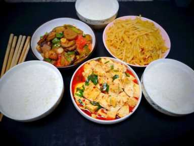 双职工家庭的一日三餐，营养美味不重样，简单生活也是一种幸福