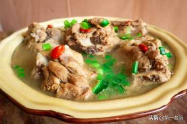 煮肉炖排骨，放料越多越难吃，大厨教你小技巧，软烂入味吃着香
