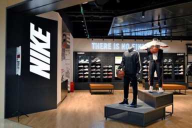 加盟鞋业,加盟鞋业的优势与利润如何插图3 创业项目推荐:阿迪达斯耐克折扣店加盟