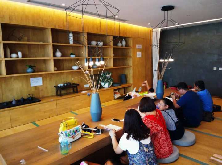 书店亏本为什么还开那么多,书店一个月盈利大概多少插图1 书店亏本为什么还开那么多,书店一个月盈利大概多少