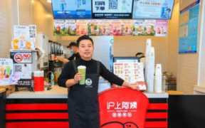 鞋子加盟代理免费铺货,开鞋店在哪里进货最便宜
