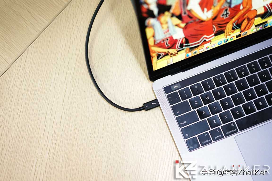 明基pd2720u能和苹果屏比吗,明基和苹果显示器哪好